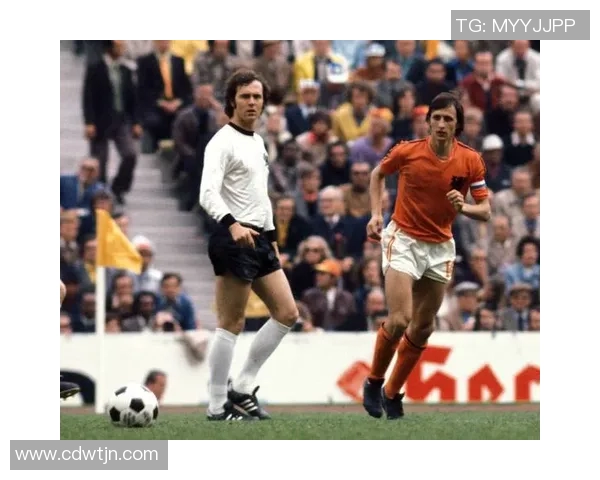 足球传奇女球星的辉煌足迹与无尽梦想：她们如何改变了世界足坛的历史